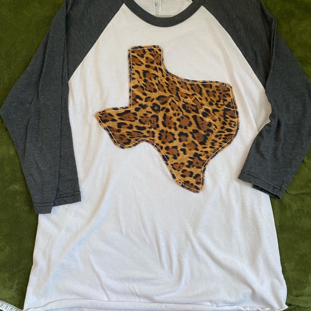 Leopard Texas Raglan Shirt size L